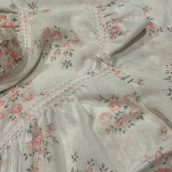 Appel Vintage Women's Prairie Zip Robe, Delicate Rose Pattern, White Pink, M - Picture 5 of 9